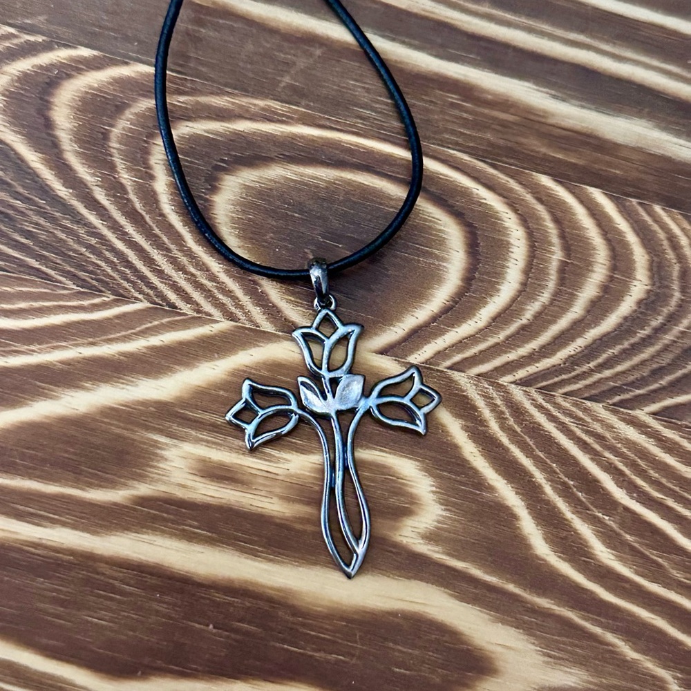 Rare HTF retired James Avery three tulip cross pendant.